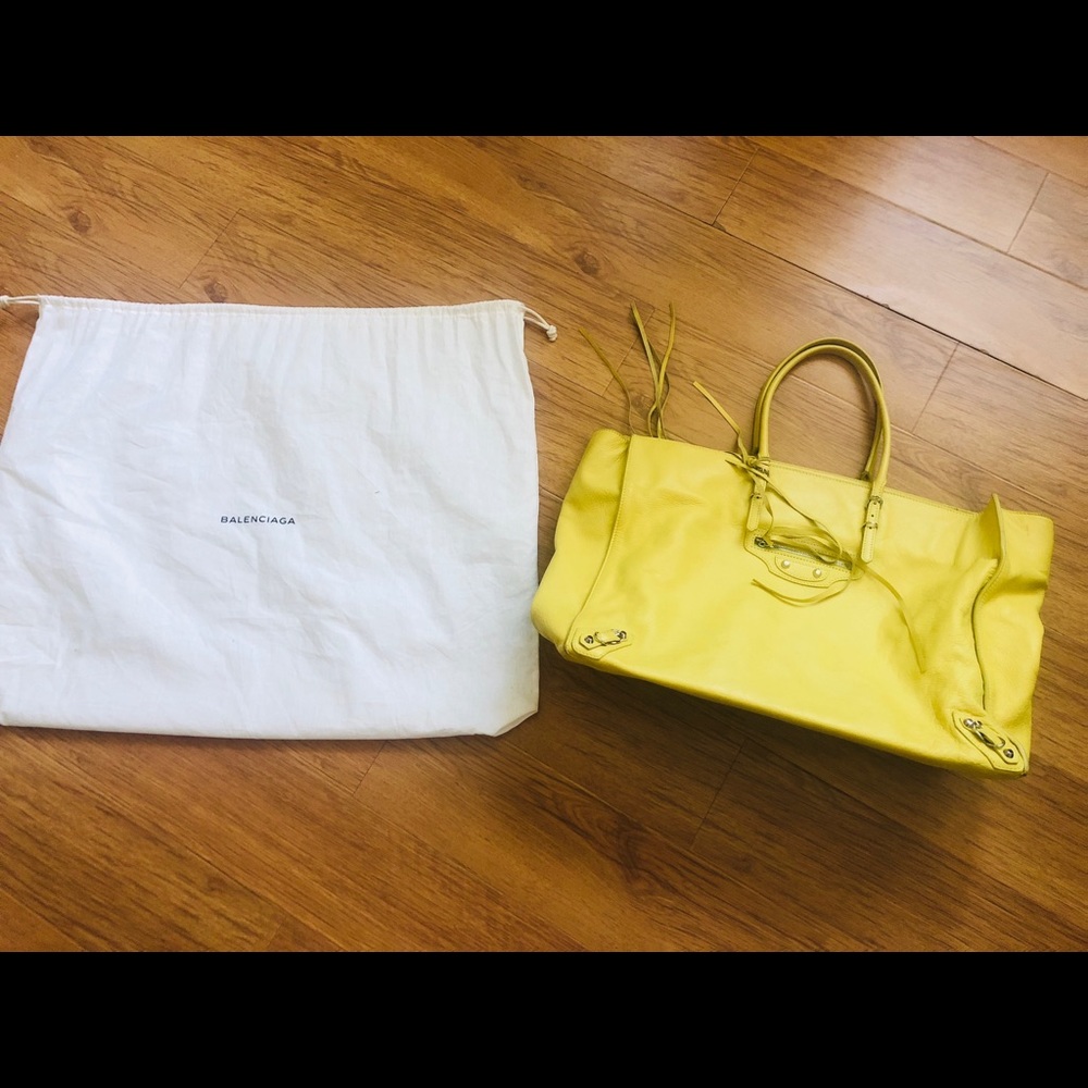 Balenciaga papier A4 office zip top tote